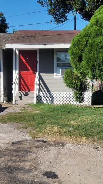 More Photos Of 13928 Bandera St, Houston Apartments For Sale