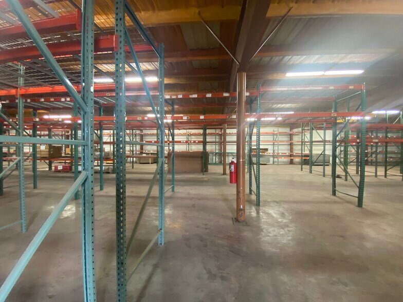 More Photos Of 1720 E 7th St, Odessa Industrial For Lease