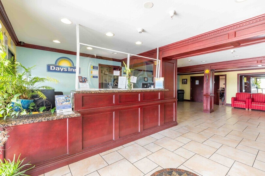 More Photos Of 8217 S I-35 Service Rd, Oklahoma City Hotel For Sale
