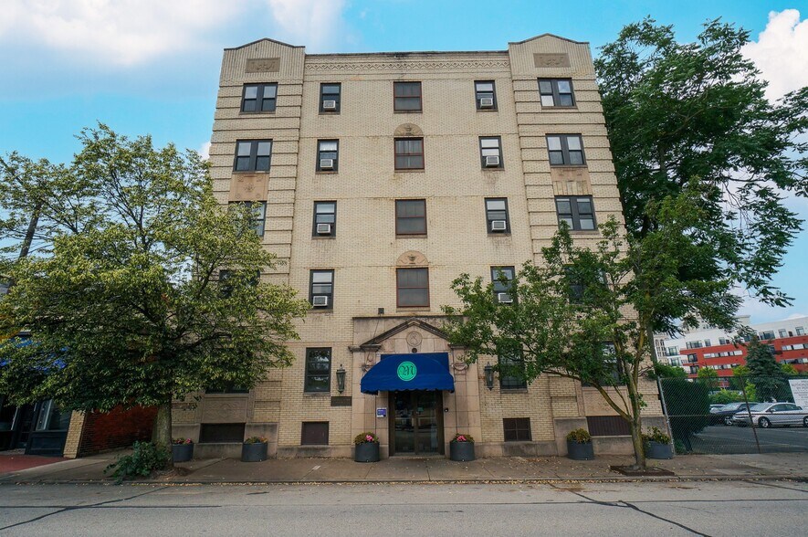 More Photos Of 226 Shady Ave, Pittsburgh Multifamily For Sale