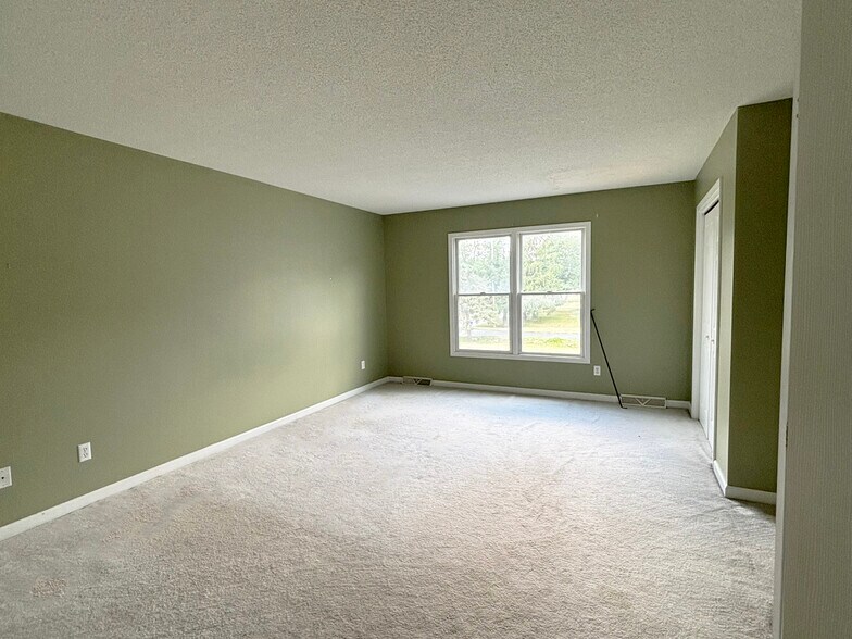 More Photos Of 3640 Clinton St, Buffalo Freestanding For Sale