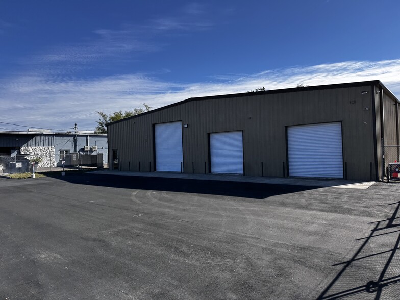 More Photos Of 4169 Hillsborough Ave, Tampa Warehouse For Lease