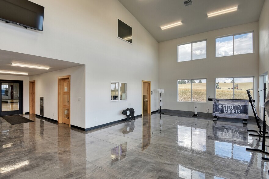 More Photos Of 30 S Fred Johns Way, Cheney Warehouse For Lease