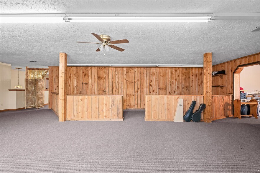 More Photos Of 78 Chestnut Hill Rd, Crossville Freestanding For Sale