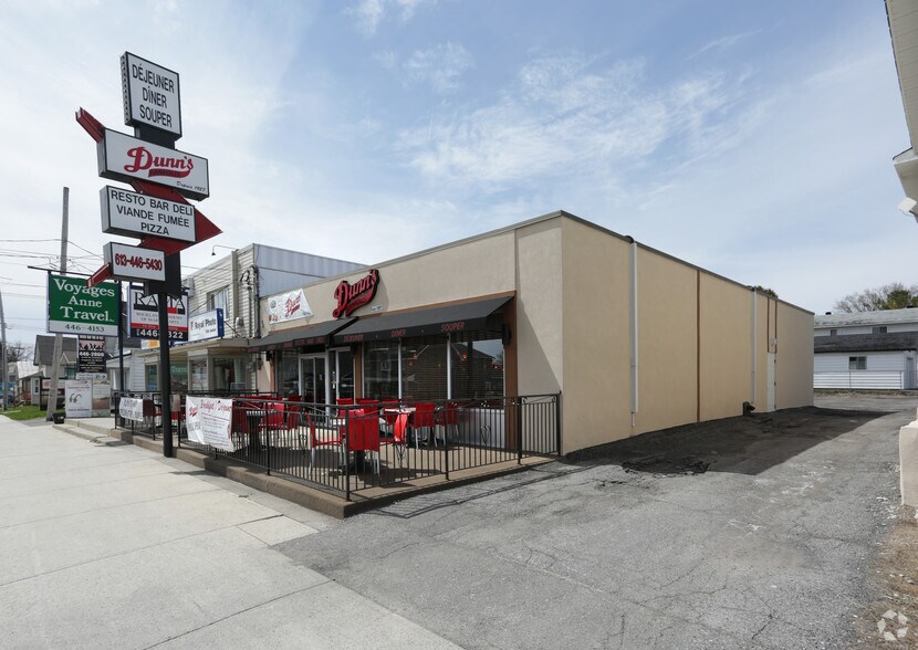 Primary Photo Of 2370 Laurier St, Clarence-Rockland Restaurant For Sale