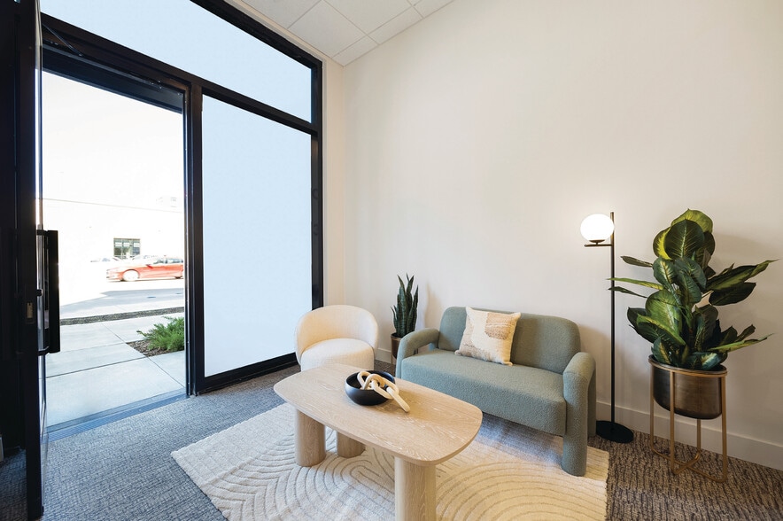 More Photos Of 337 2nd St, Everett Apartments For Lease