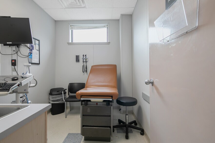 More Photos Of 7 E Duncan St, Lillington Medical For Sale