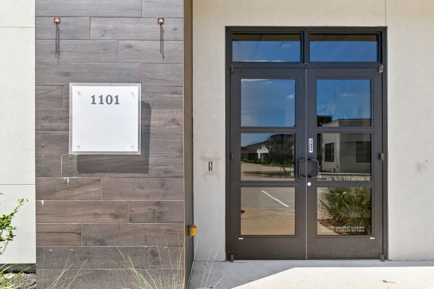 More Photos Of 8118 Fry Rd, Cypress Medical For Lease