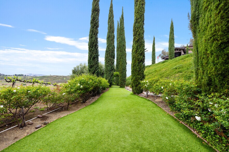 More Photos Of 40620 Calle Contento, Temecula Winery Vineyard For Sale