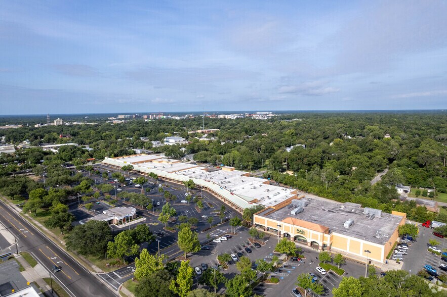 More Photos Of 1002-1320 N Main St, Gainesville Unknown For Lease