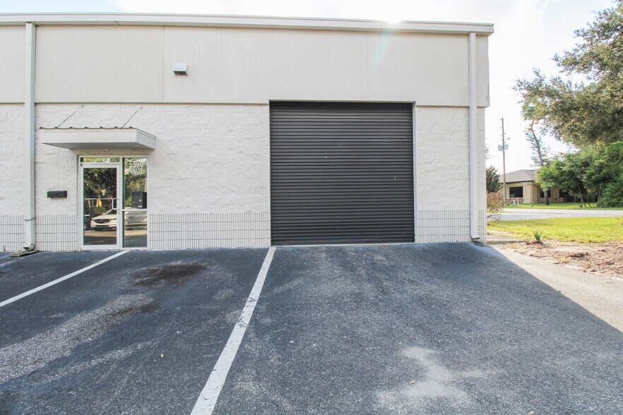 Primary Photo Of 2350 Us-17-92, Longwood Showroom For Lease