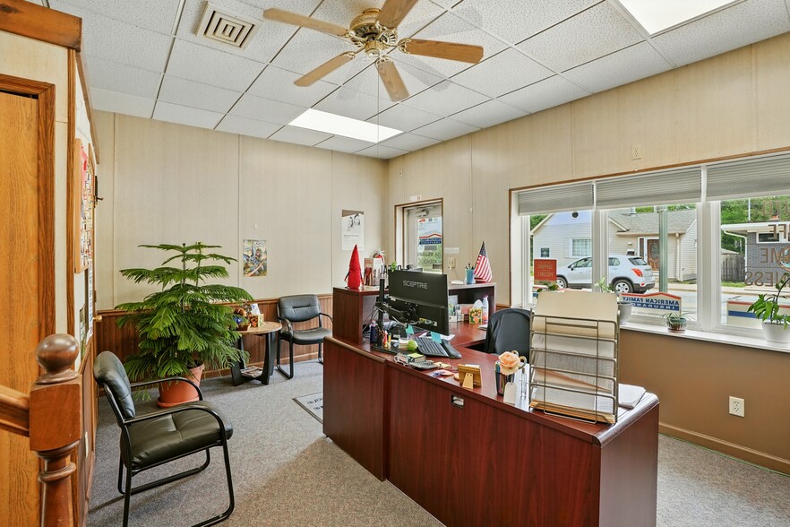 More Photos Of 137 E Joliet St, Schererville Office For Sale