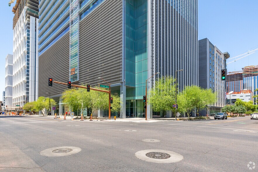 More Photos Of 333 N Central Ave, Phoenix Office For Lease