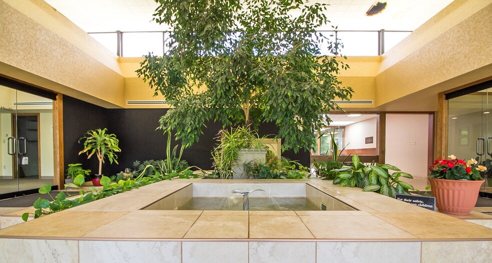 More Photos Of 4240 Hickory Ln, Sioux City Office For Lease