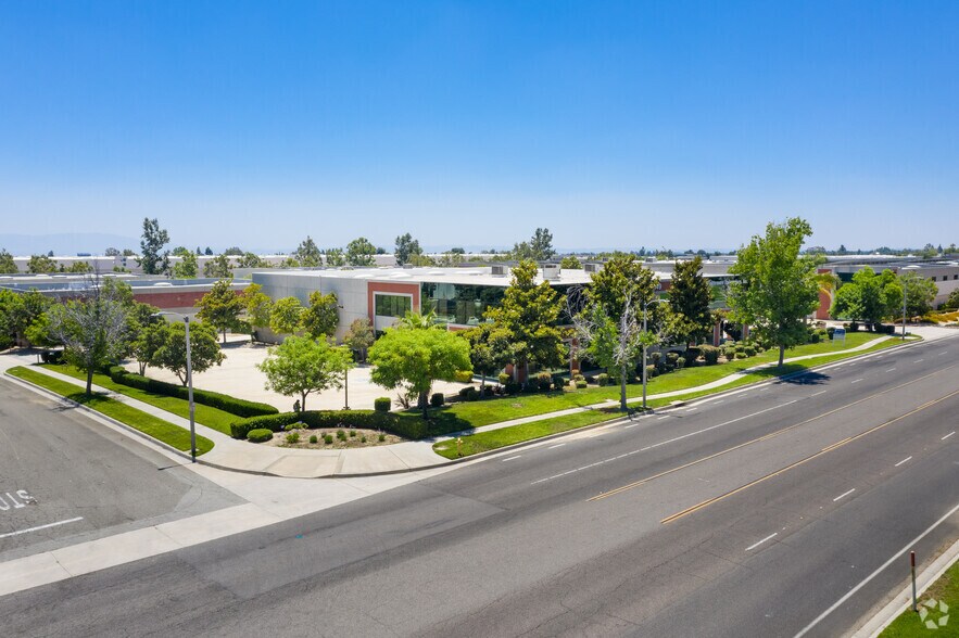 More Photos Of 11149 Arrow Route, Rancho Cucamonga Showroom For Sale