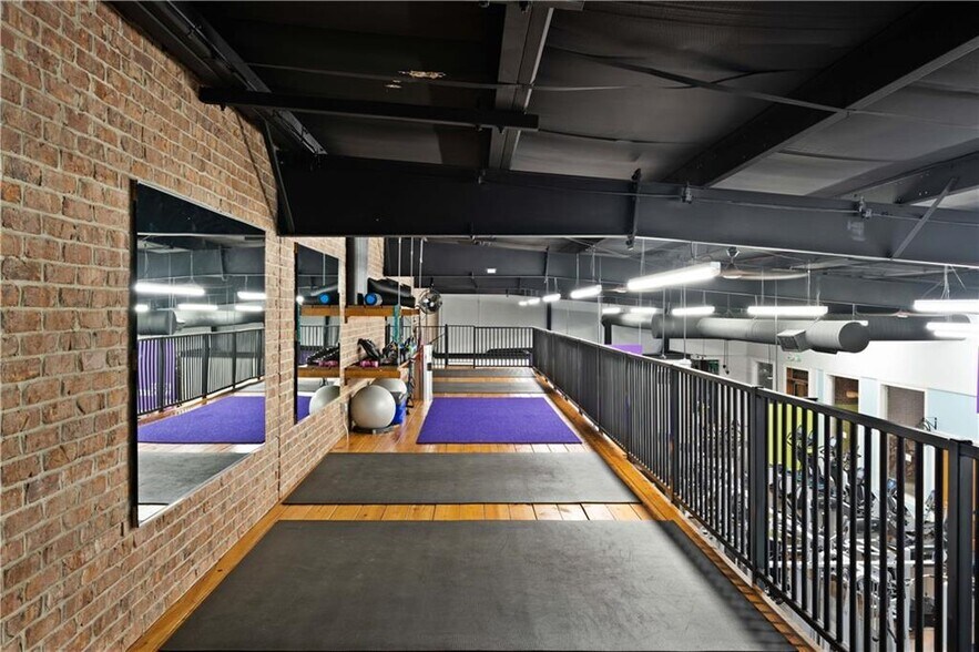 More Photos Of 16 Boardwalk Plz, Saint Simons Island General Retail For Sale