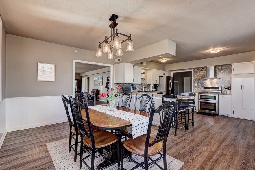 More Photos Of 411 NW 5th St, Oklahoma City Flex For Sale