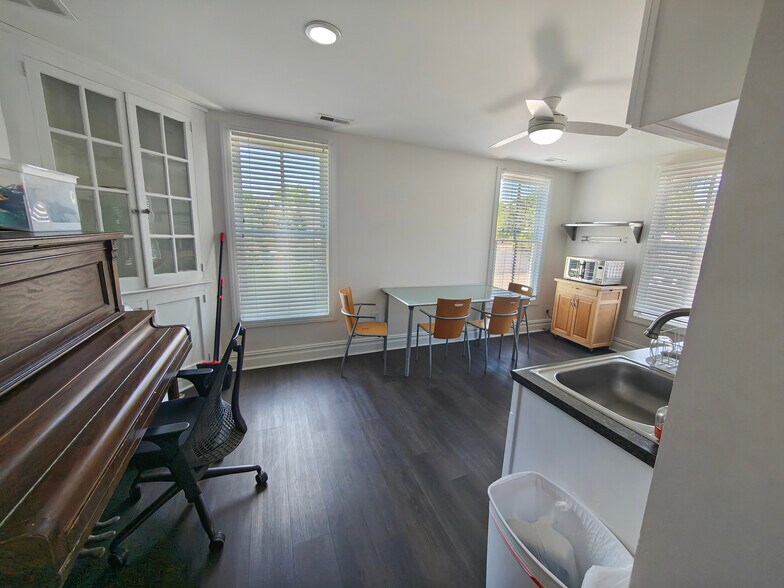 More Photos Of 3 Hulme Ave, Hulmeville Loft Creative Space For Lease