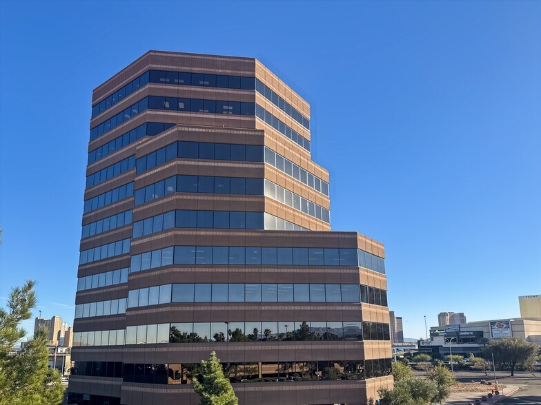 Primary Photo Of 2300 W Sahara Ave, Las Vegas Coworking Space