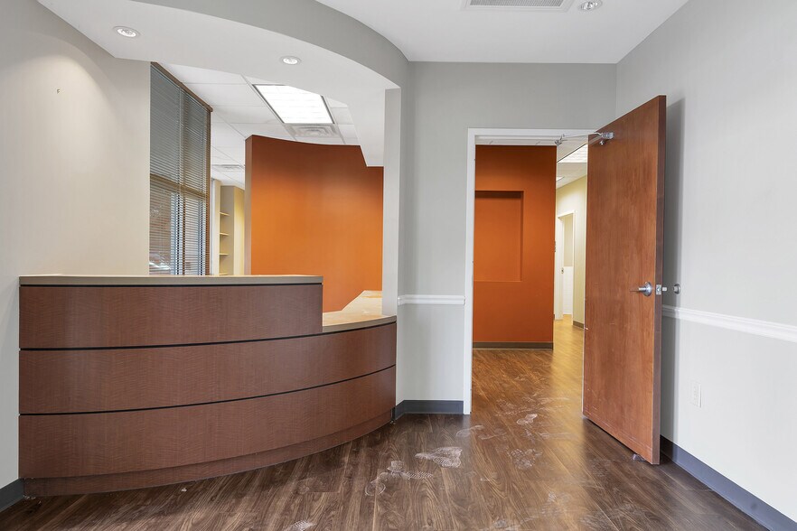 More Photos Of 4385 Johns Creek Pky, Suwanee Medical For Lease