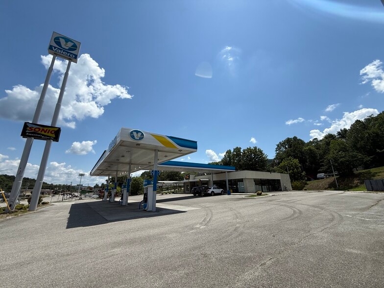 More Photos Of 539 N Main St, Lake City Convenience Store For Sale