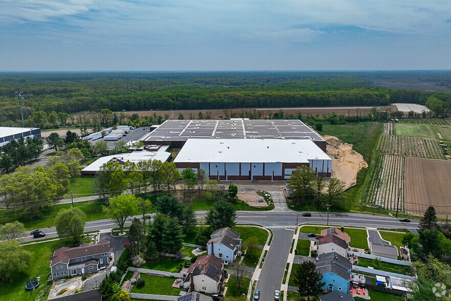 More Photos Of 473 Ridge Rd, South Brunswick Warehouse For Lease