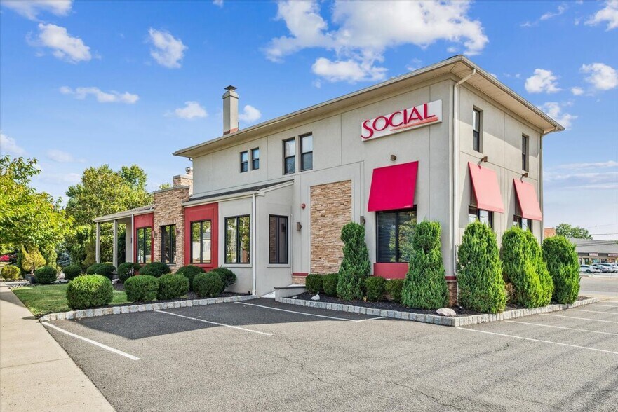 More Photos Of 156 N Gaston Ave, Somerville Restaurant For Sale