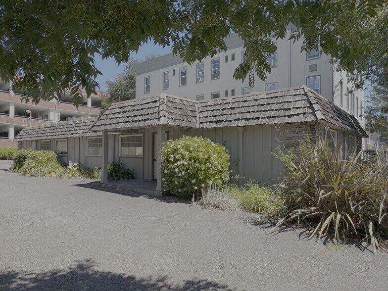 More Photos Of 528 B St, Santa Rosa Office Residential For Sale
