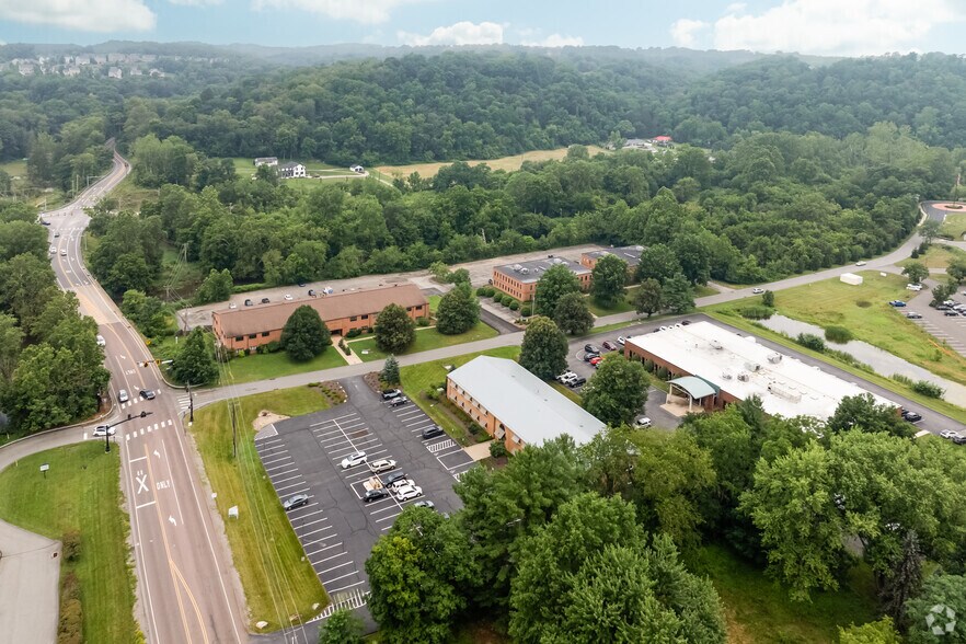 More Photos Of 2600 Boyce Plaza Rd, Pittsburgh Office For Lease