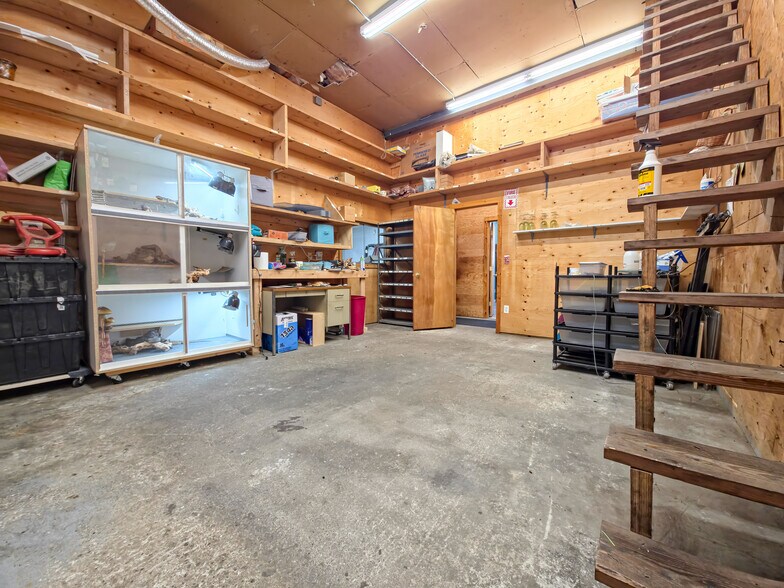 More Photos Of 7 Colonel Dr, Bourne Auto Repair For Sale
