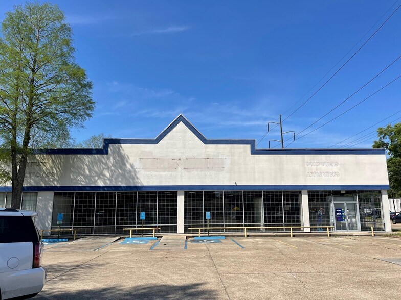 Primary Photo Of 4669 Plank Rd, Baton Rouge General Retail For Lease