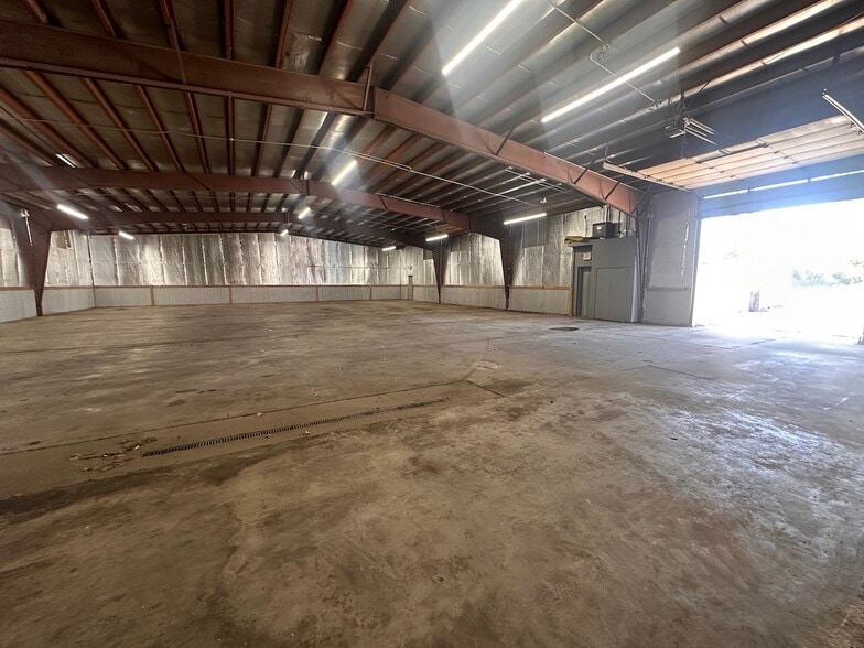 More Photos Of 322 Terminal St SW, Grand Rapids Distribution For Lease