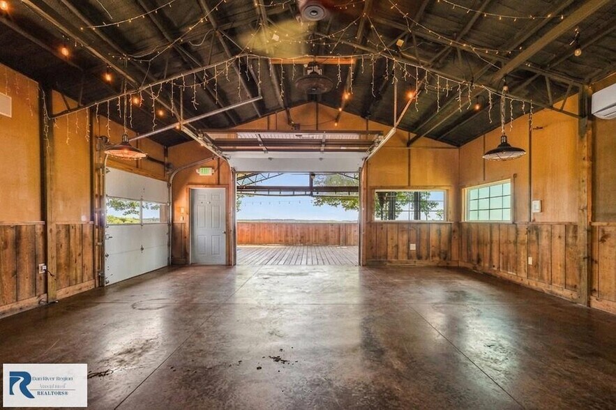 More Photos Of 4220 Mountain Valley Rd, Axton Specialty For Sale