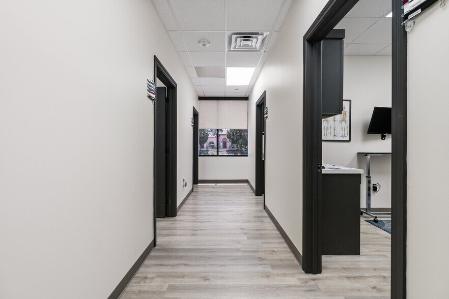 More Photos Of 255 Ed English Dr, Shenandoah Medical For Sale