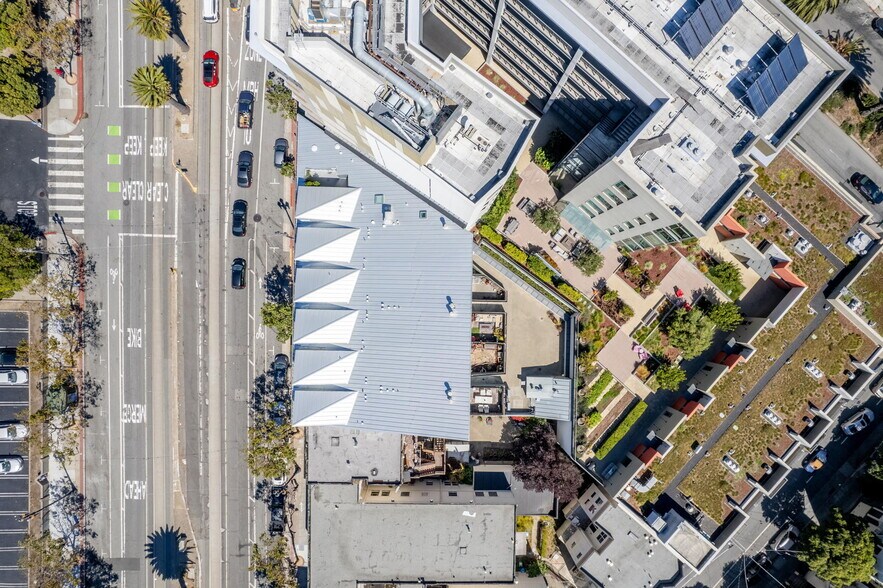 More Photos Of 2027-2029 Market St, San Francisco Apartments For Sale