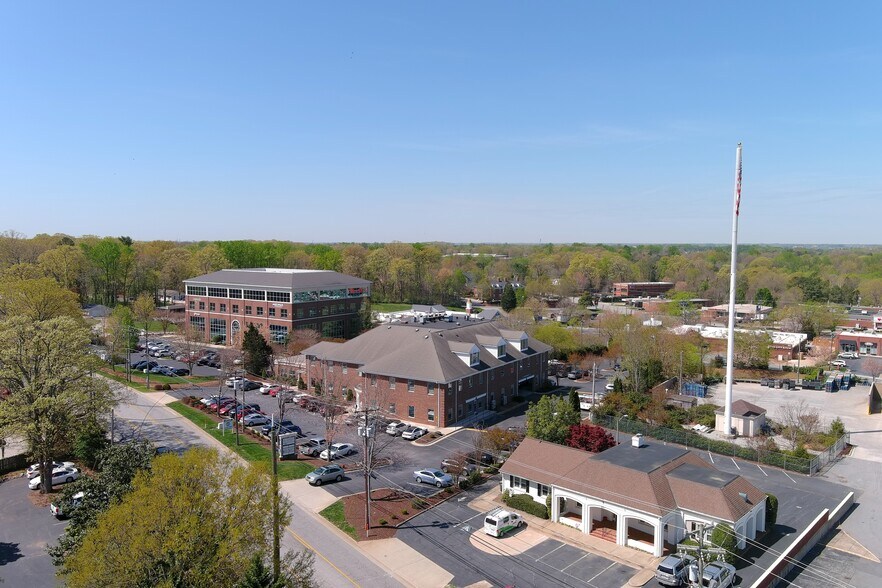 More Photos Of 603 Dolley Madison Rd, Greensboro Medical For Lease