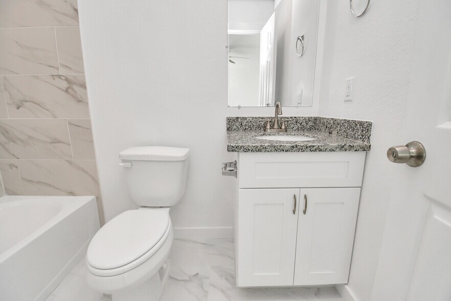 More Photos Of , Houston Multifamily For Sale