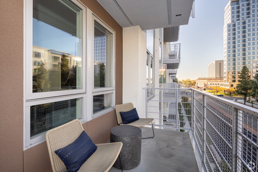 More Photos Of 585 Anton Blvd, Costa Mesa Apartments For Lease