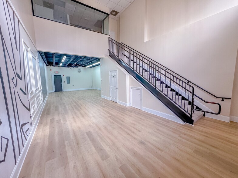 More Photos Of 800 Langford Dr, Norcross Light Distribution For Lease