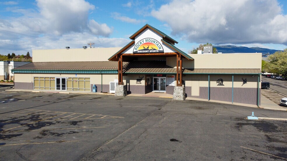 More Photos Of 1526 Rumsey Ave, Cody Freestanding For Sale