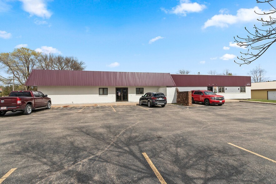 Primary Photo Of 400 E Highland Dr, Oconto Falls Office For Lease