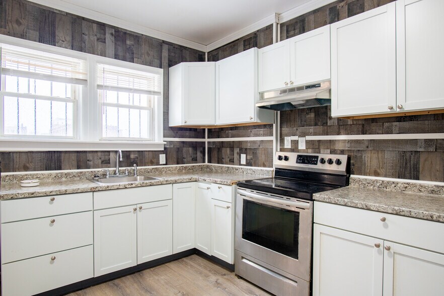 More Photos Of 69 Winter St, Springfield Apartments For Sale