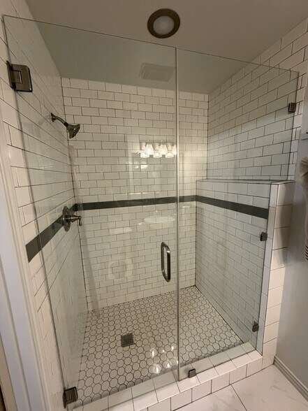 More Photos Of 1030 Canyon Bend Dr, Dripping Springs Light Distribution For Lease