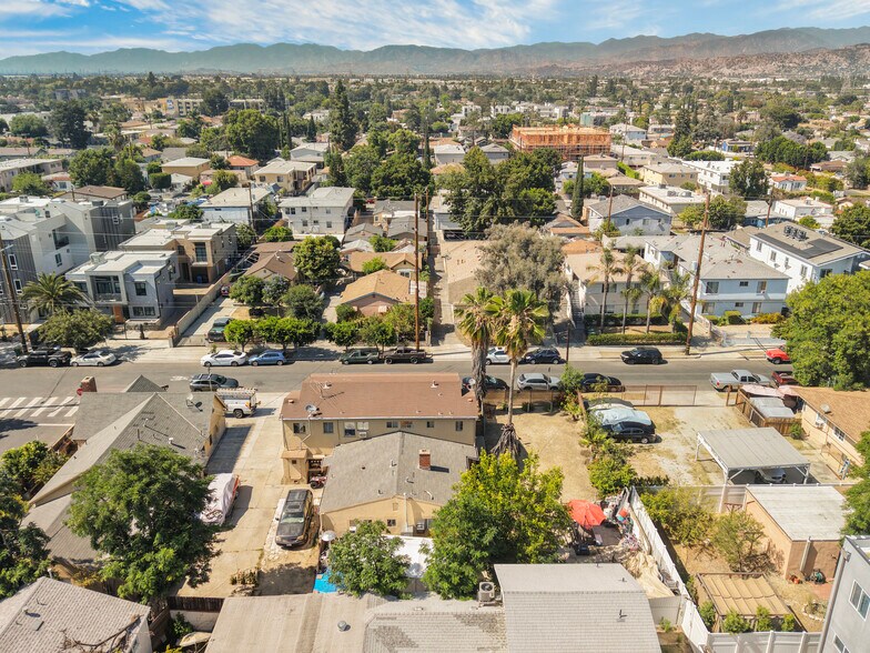 More Photos Of 11234 Hatteras St, North Hollywood Apartments For Sale