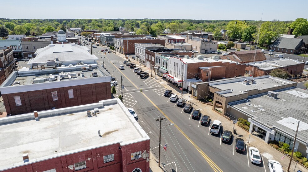 More Photos Of 129 Williamsboro St, Oxford Lodge Meeting Hall For Lease