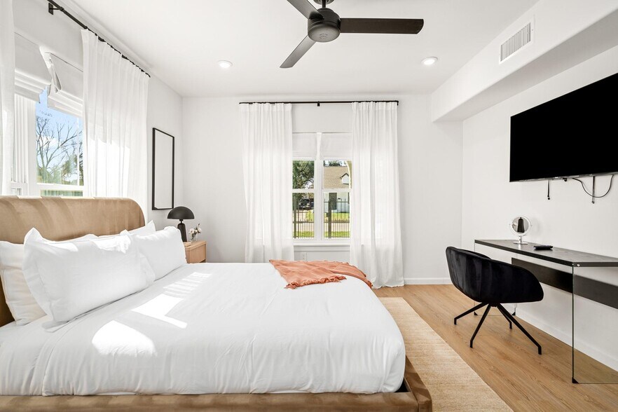 More Photos Of , Houston Multifamily For Sale