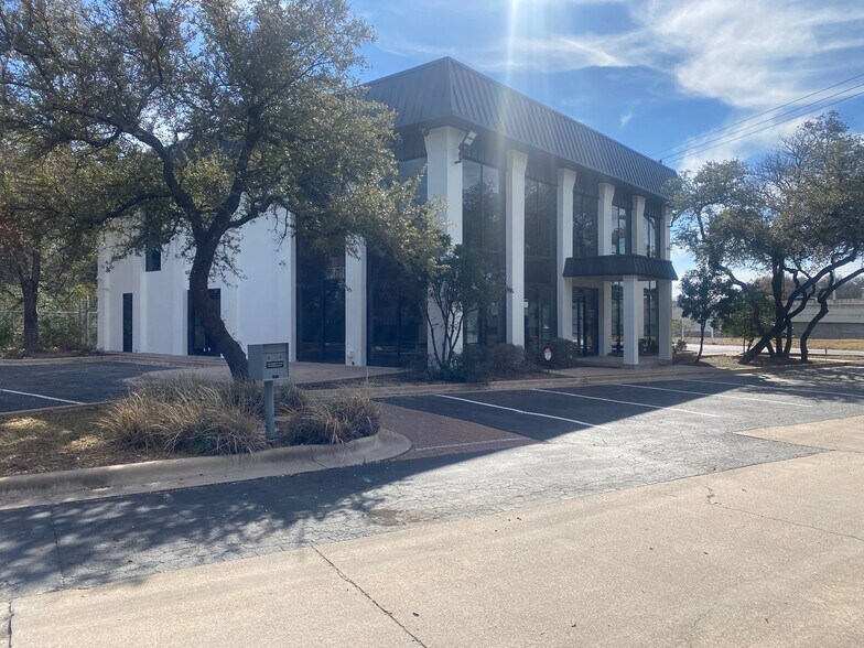More Photos Of 11855 Research Blvd, Austin General Retail For Sale
