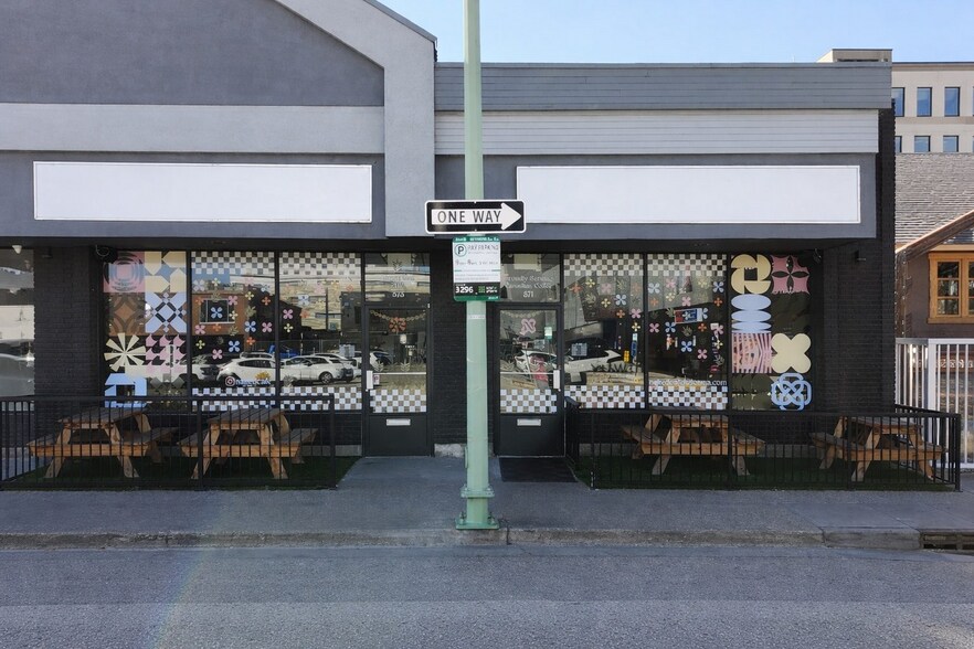 Primary Photo Of 571-581 Lawrence Av, Kelowna Storefront Retail Office For Lease