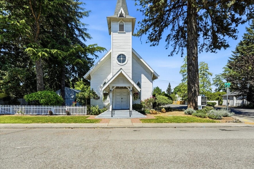 More Photos Of 508 NW 3rd Ave, Canby Religious Facility For Sale