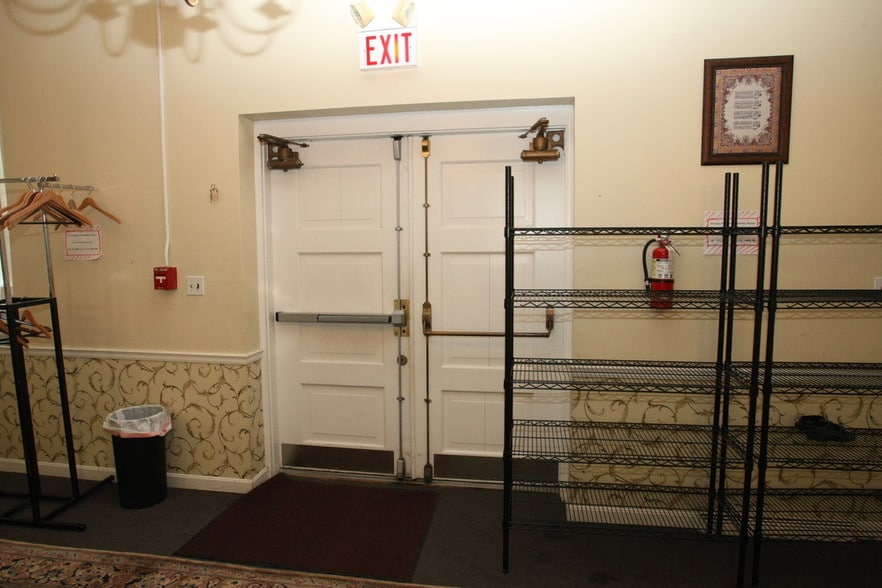 More Photos Of 10909 Chippewa Rd, Brecksville Religious Facility For Sale